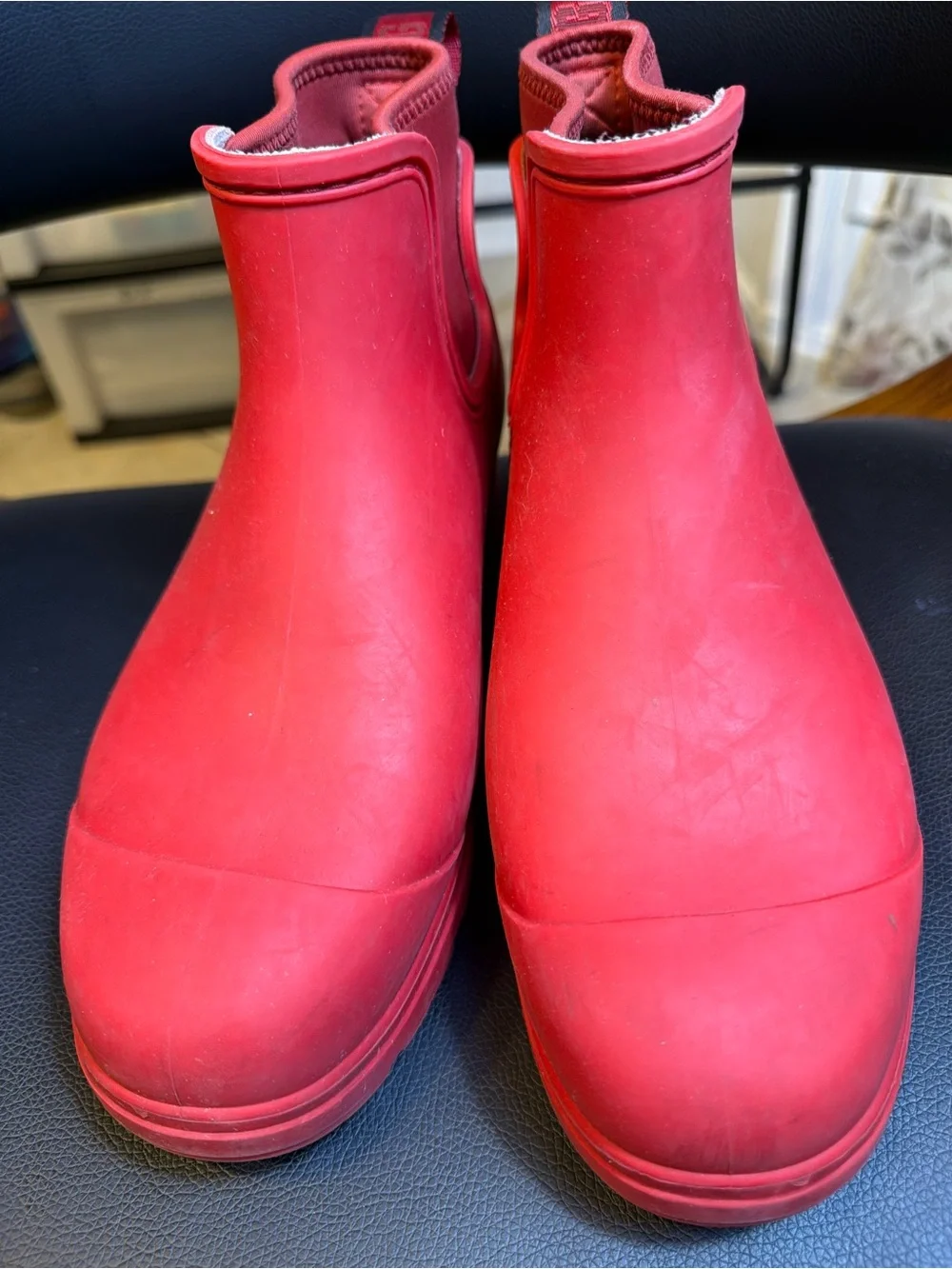 UGG DROPLET WOMEN RAIN BOOTS SAMBA RED US 7